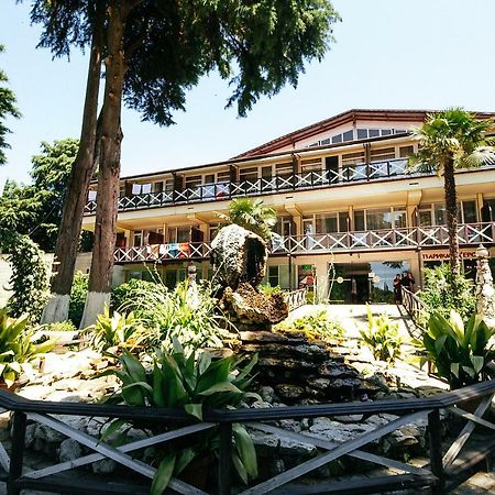 Pitsunda Hotel 외부 사진