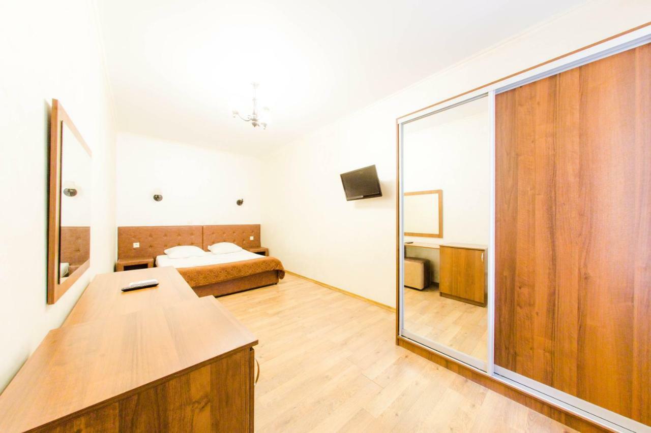 Pitsunda Hotel 외부 사진